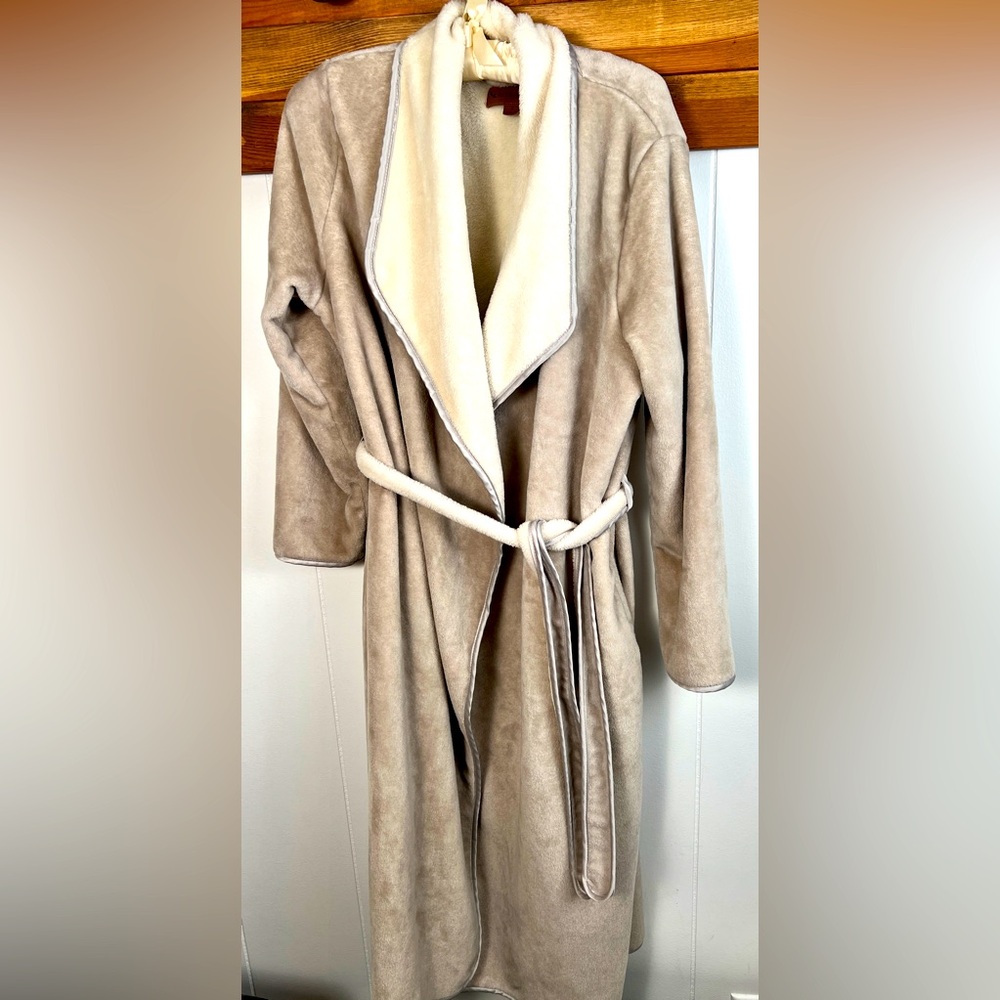 Koolaburra By Ugg Wrap Robe With Collar & Pockets… - image 1